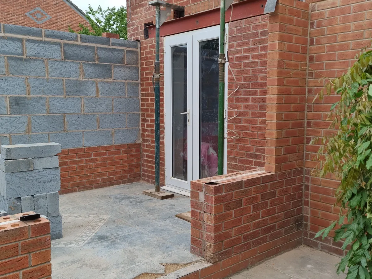 How to modernise your old polycarbonate roofed conservatory?