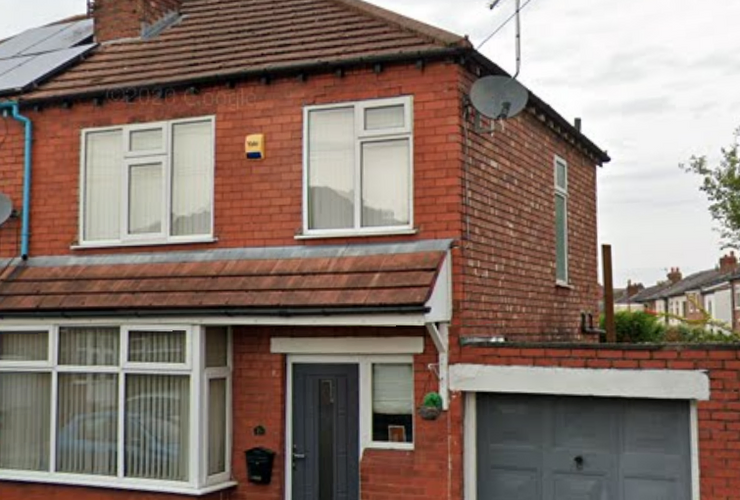 A single storey side extension and a far from ideal approach to project management!!