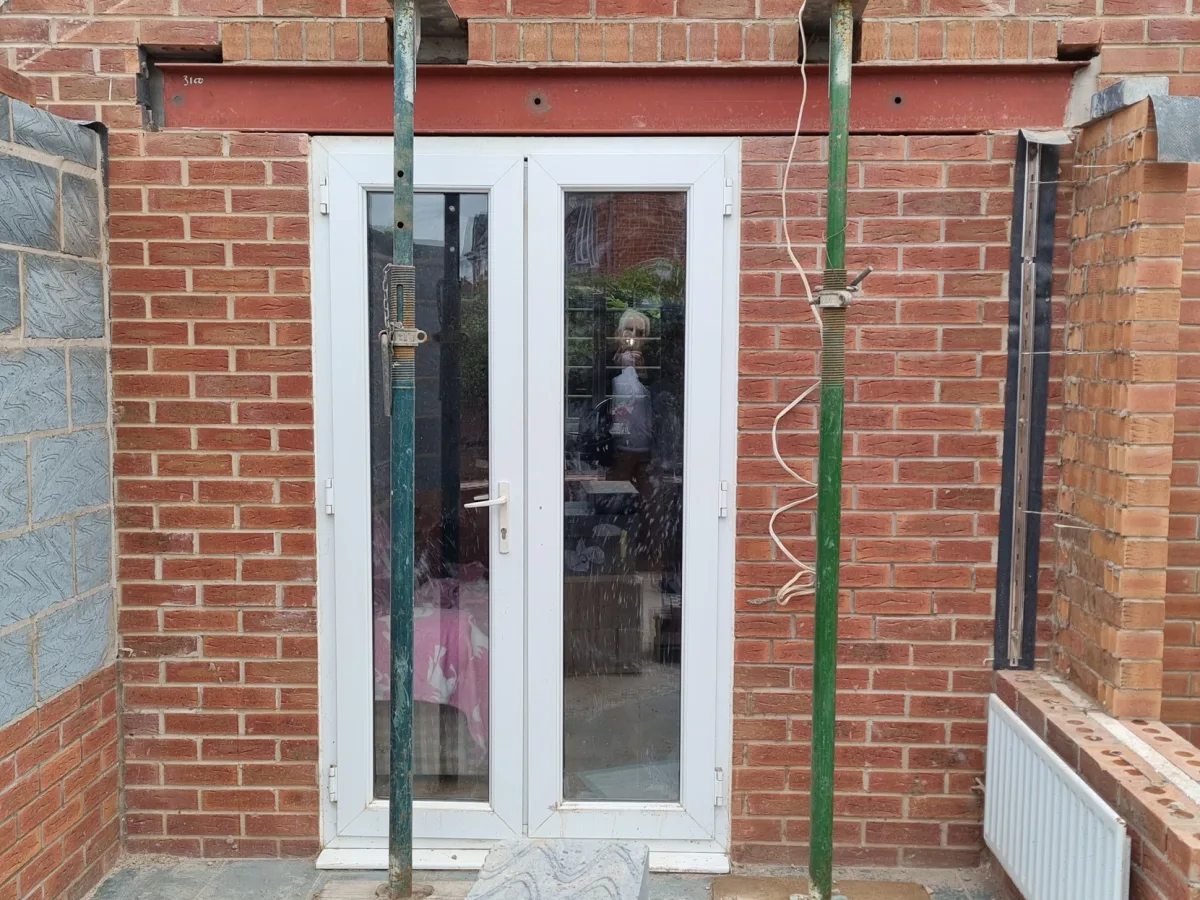 How to modernise your old polycarbonate roofed conservatory?