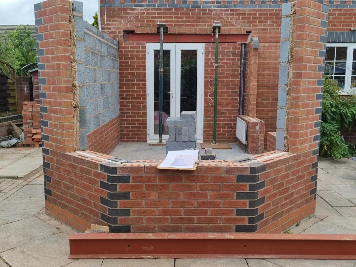 How to modernise your old polycarbonate roofed conservatory?