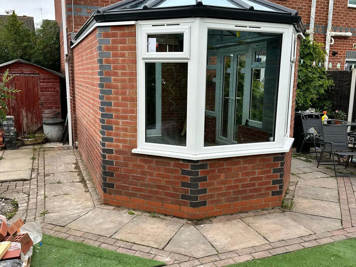 How to modernise your old polycarbonate roofed conservatory?